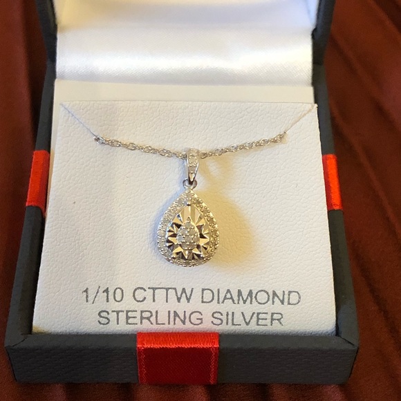 Jewelry - 0.1 CT. T.W. Genuine Diamond Sterling Silver Pear Necklace w Tag in Gift Box